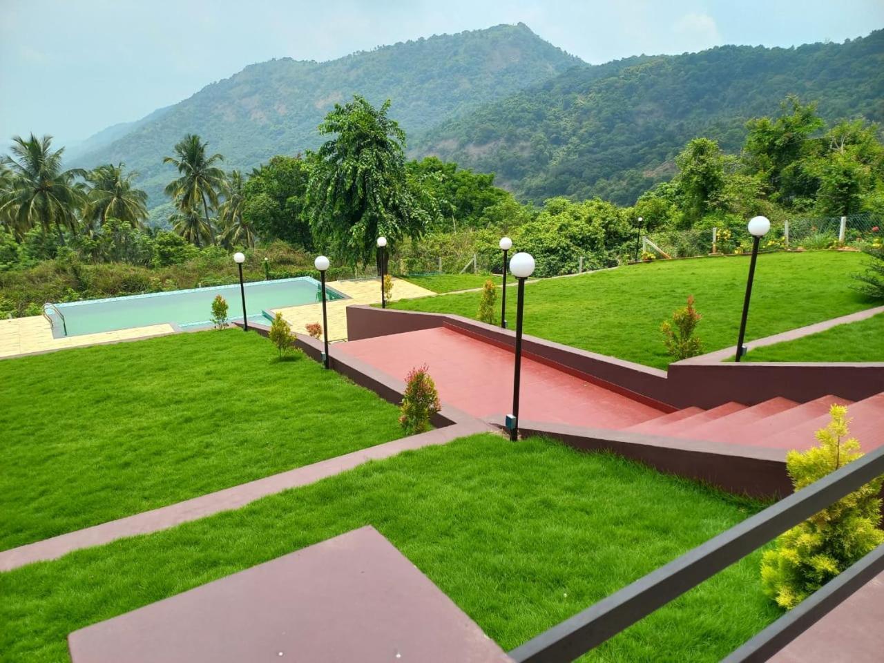 Whiteflower Mountain Resort Perintalmanna Exterior foto